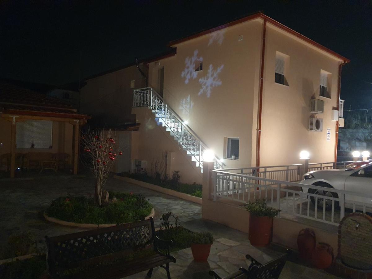 Casa Al Mare 2 Lägenhet Peraía Exteriör bild